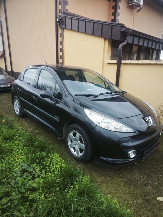 Peugeot 207 1.4 бензин