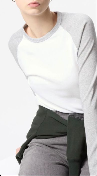лонгсливы Uniqlo