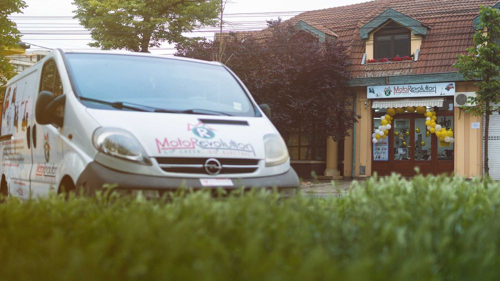 Opel Vivaro 1.9 Tdi an 2001, pentru marfa, inclus suport acoperis