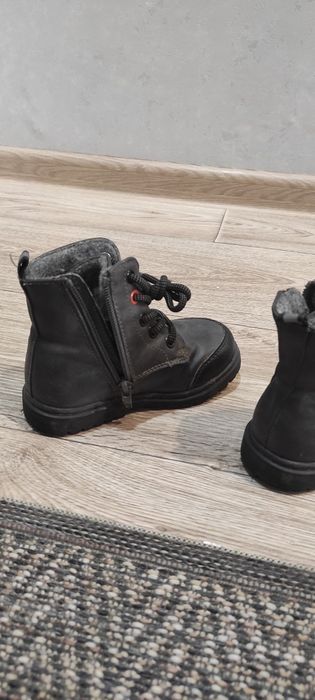 Продается обувь для мальчика малыша