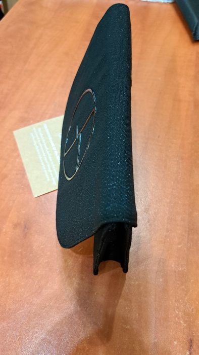 Чантата Giorgio Armani