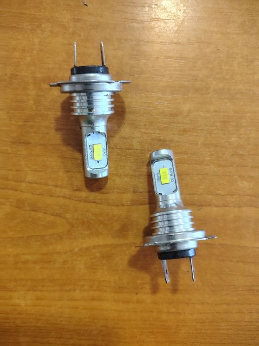 Bec halogen cu led H 7