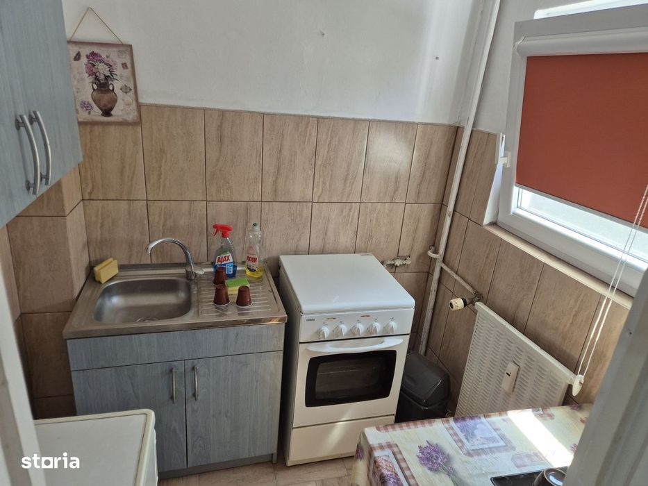Garsonieră de închiriat, 37mp, balcon, Micalaca