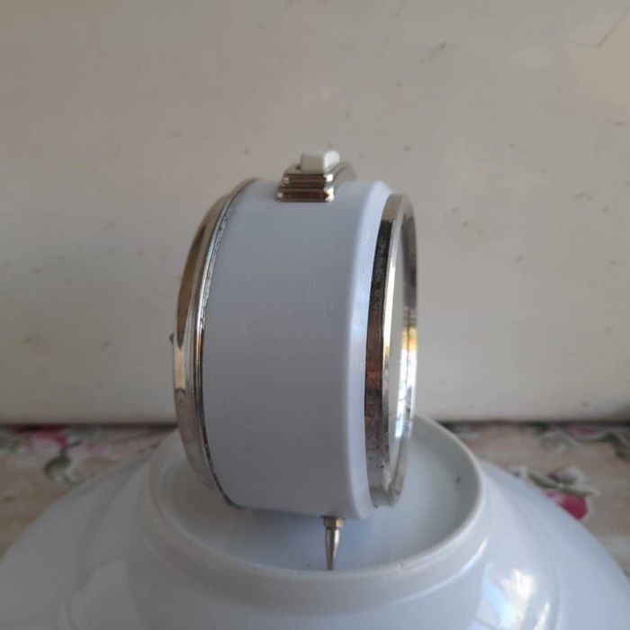 Ceas desteptator de semineu mecanic ALARM fabricat in Germania .