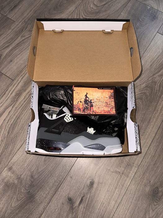 Jordan 4