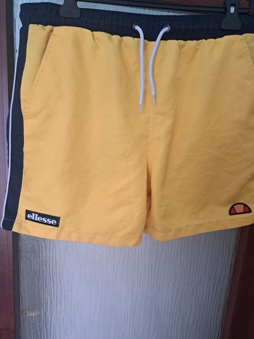 Short de baie Ellesse impecabil