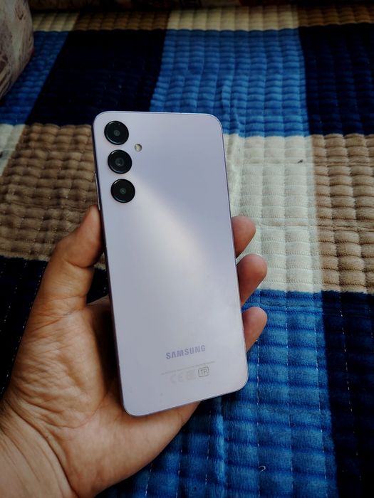 Продам Samsung 4/128гб