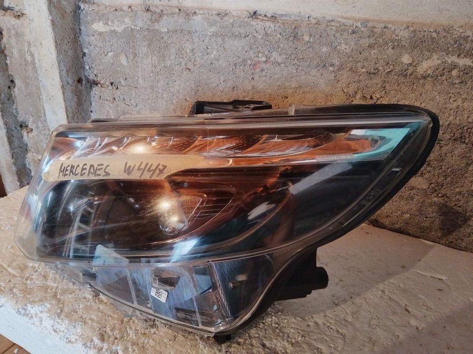 Оригинален фар за mercedes w447