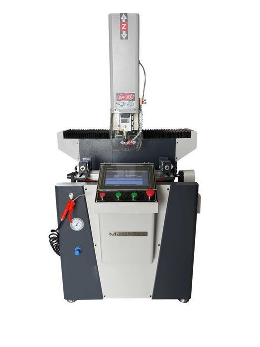 Център за обработка на ПВЦ и алуминиеви профили MACHTEC - CNC 600M