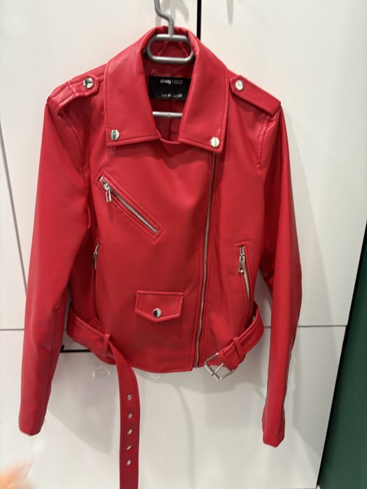 Червено яке от еко кожа