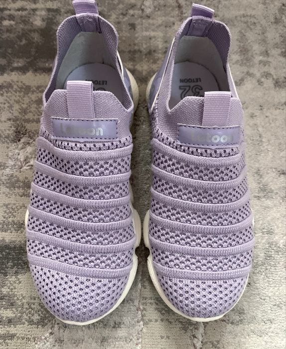 Lot 2 Slip on 32, int 20,5