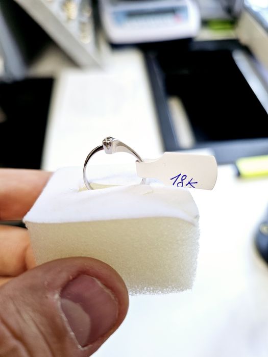 Vand inel dama din aur 18 k 2.2 g cod 674