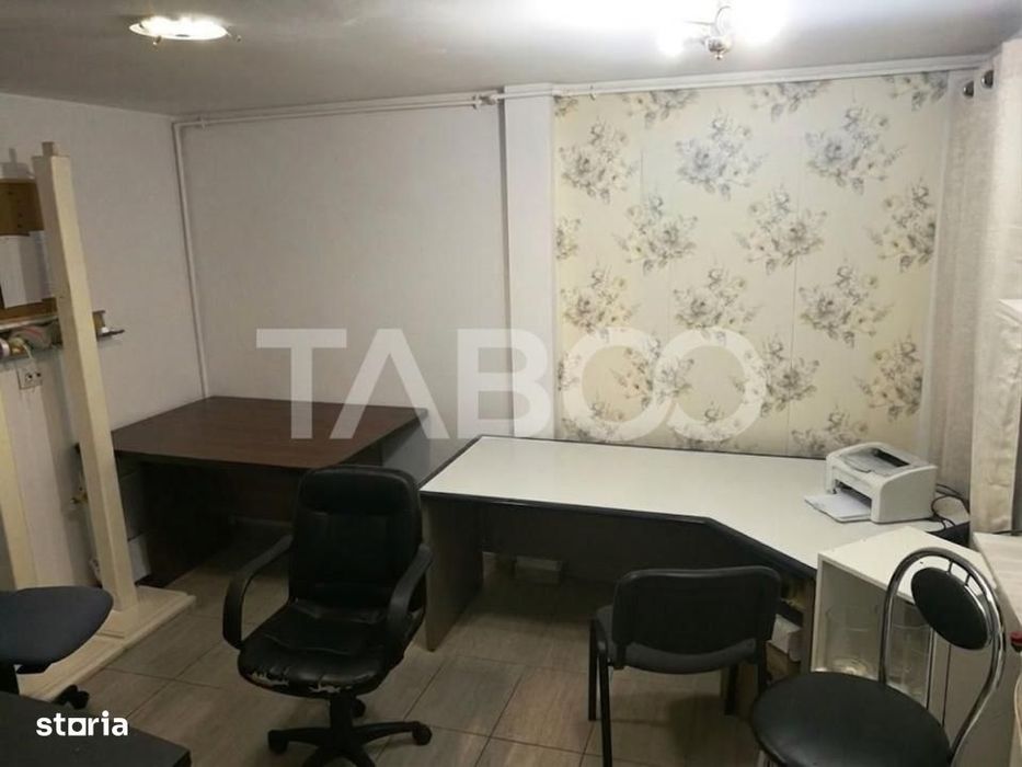 COMISION 0 - Spatiu comercial la strada cu 3 camere 73 mpu Dumbravii