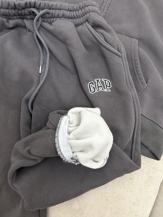 Двойка GAP серый,