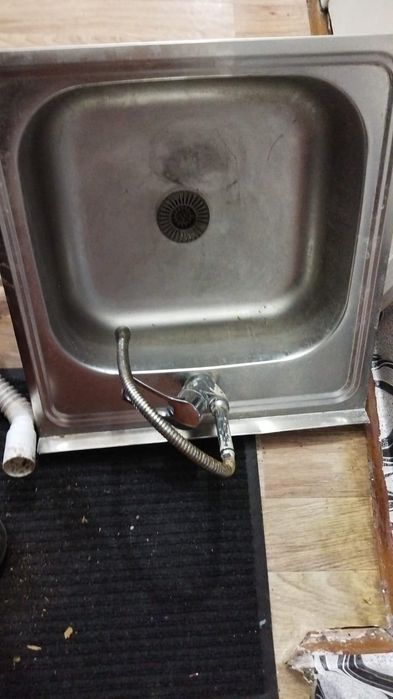 Продам мойку со смесителем