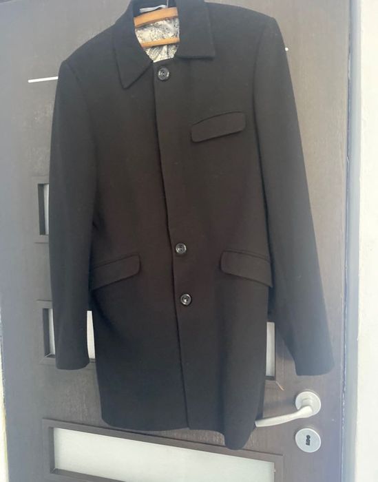 Palton de barbati impecabil