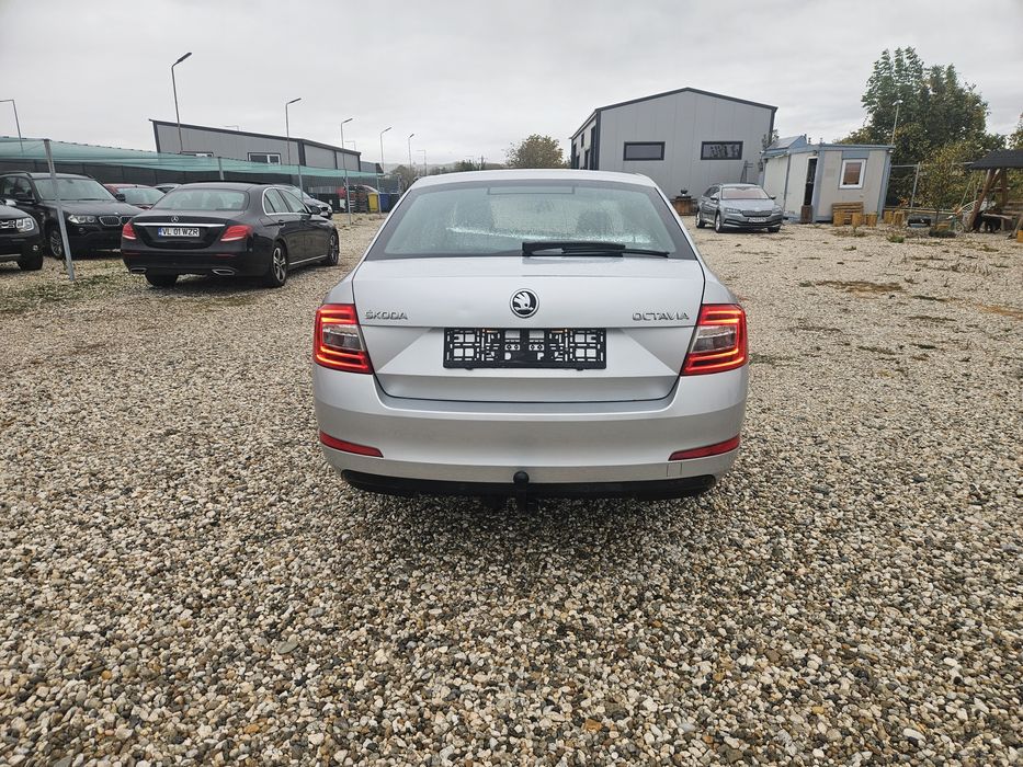SKODA Octavia 3 Berlina ~ Euro 5 ~ 1.6 tdi 105 Cp/Sc incalz/SenzPark/Navi/Sc Incalzite/DSG
