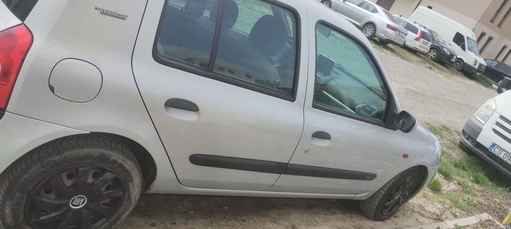 Vând mașină automată