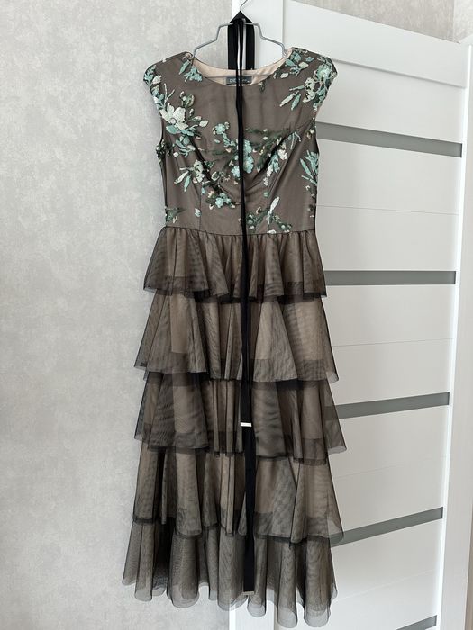 Продам вечернее платье в отличном состоянии