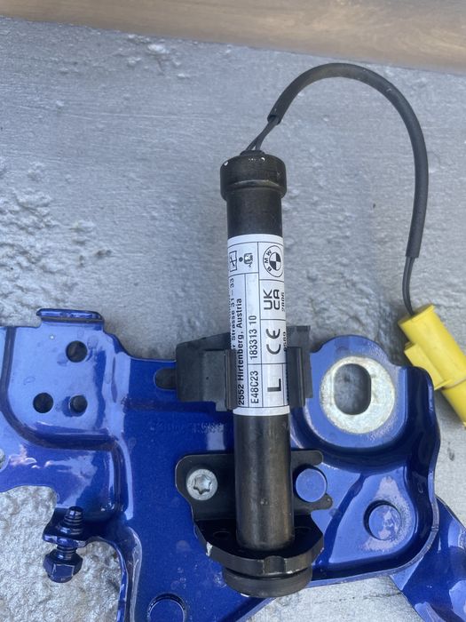 Панти преден капак БМВ Г20/ Г21 (panti bmw g20/ g21)