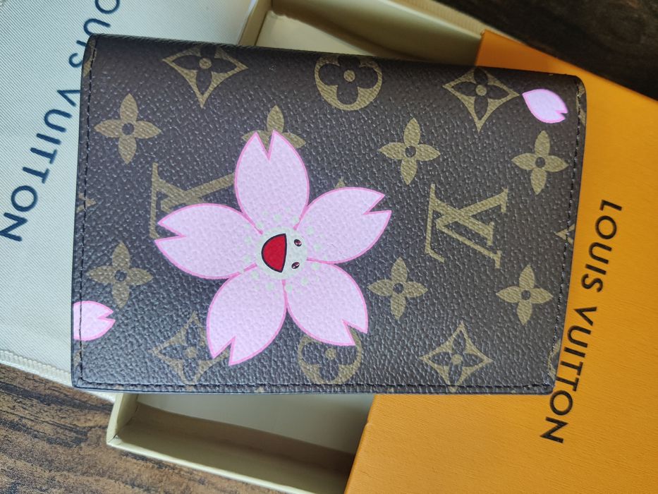 Стилни кожени портмонета Louis Vuitton