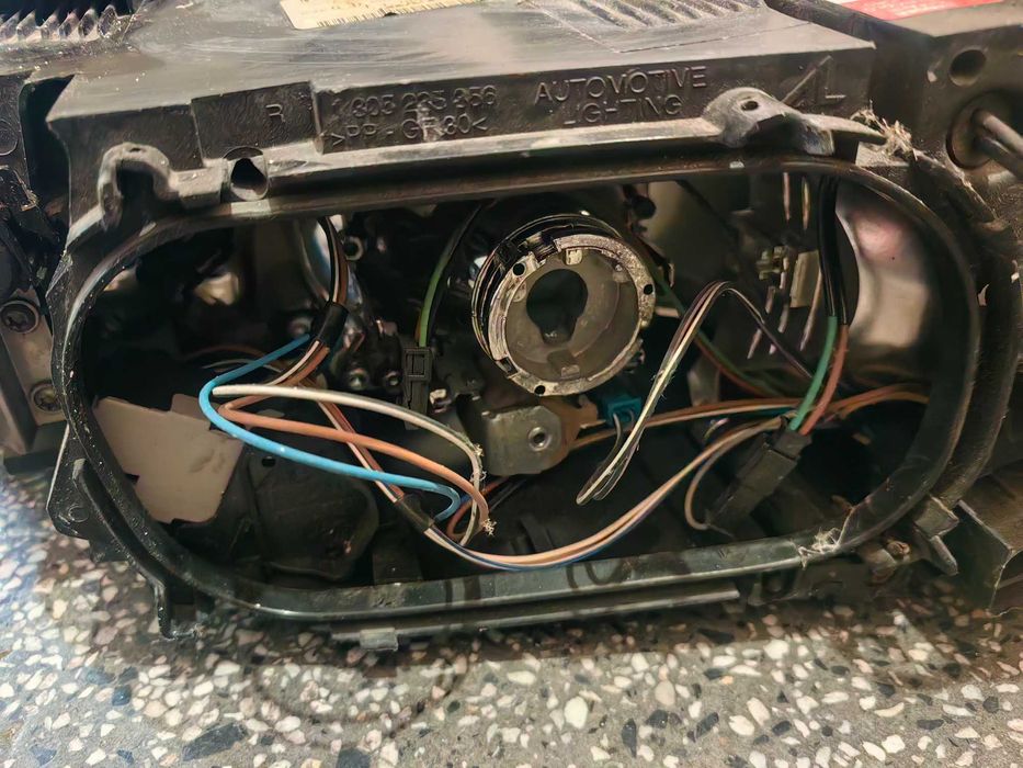 Фар за Volvo S40 / Волво Ес 40