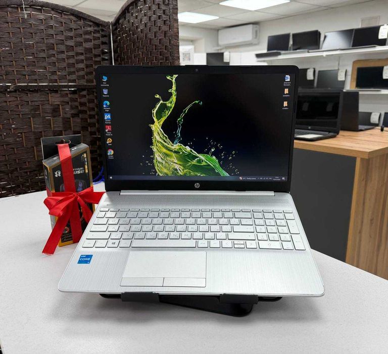 HP 15 Core i3-10*ОЗУ 8*SSD 256*Для работы