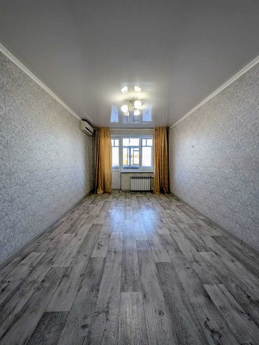 продается 2 комн кв р-н Строитель