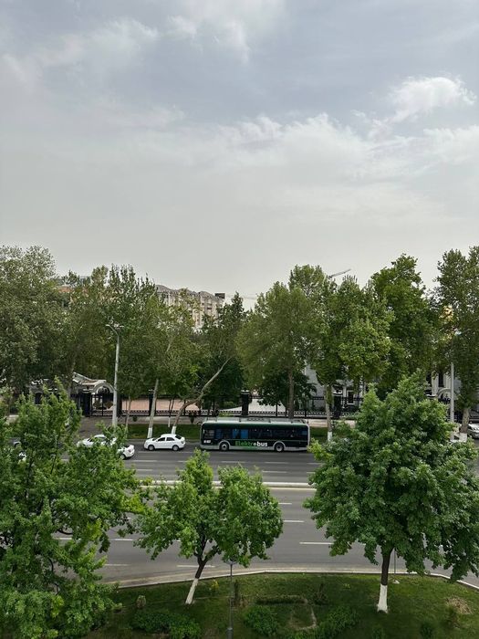 Сдаю квартиру свою
2 х комнатную 
В центре города 
С мебелью 
С техник