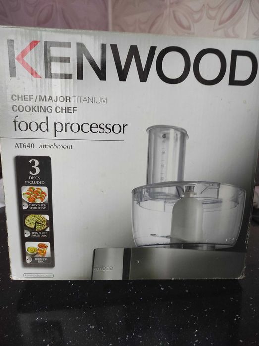 Мощен планетарен миксер Kenwood Titan
