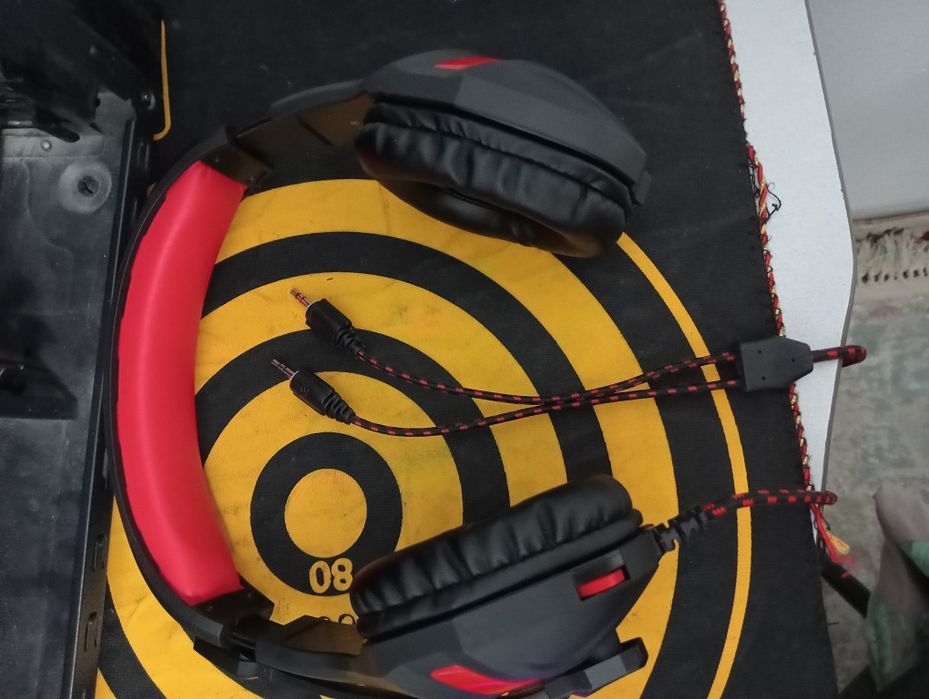 Клавиятура и наушники продаю