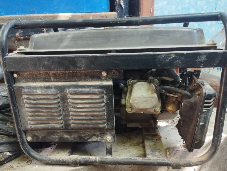 Бензиновый генератор Kipor KGE2500X Б/У