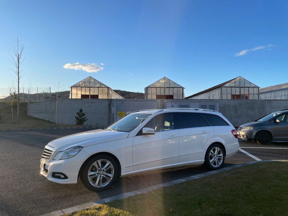 RATE/FINANȚARE Mercedes Benz W212 E class 144000km E200 CGI Avantgarde