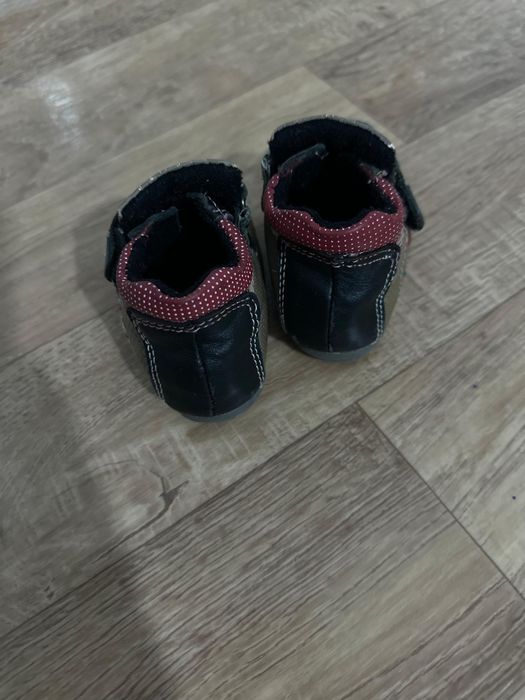 Тегін аяқ киім. Бесплатно.