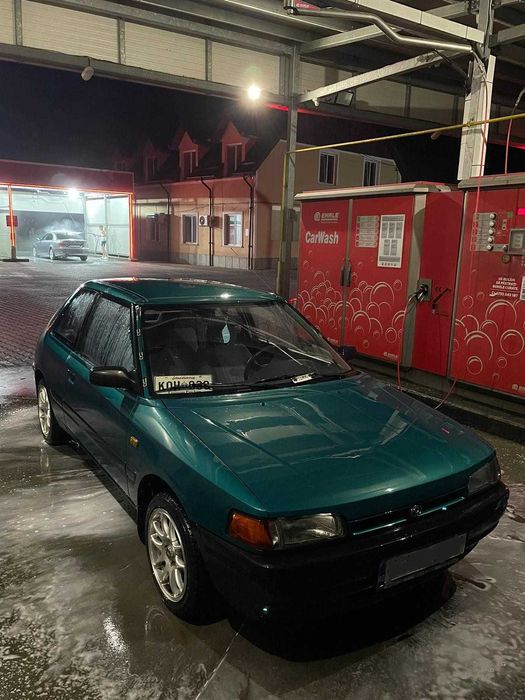 Mazda 323BG Coupe 1995