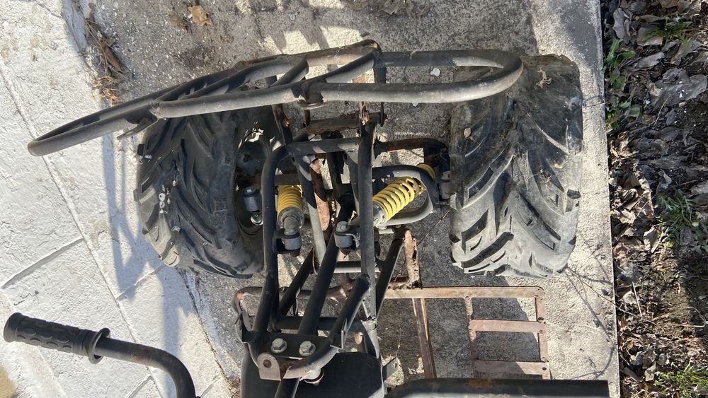 Рама от квадроцикла с колесами