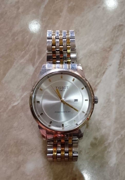 Продаю мужские часы TISSOT кварцевые