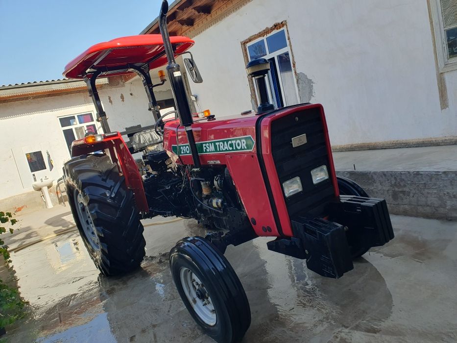 Traktor FSM 290.