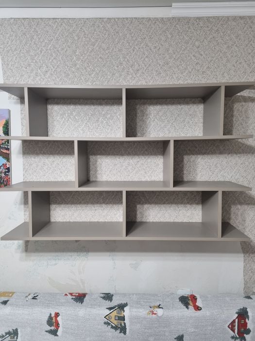 Продам полку для книг