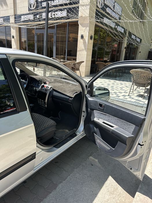 Hyundai Gets 2005 года