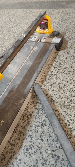 Машина за рязане на теракот и фаяс