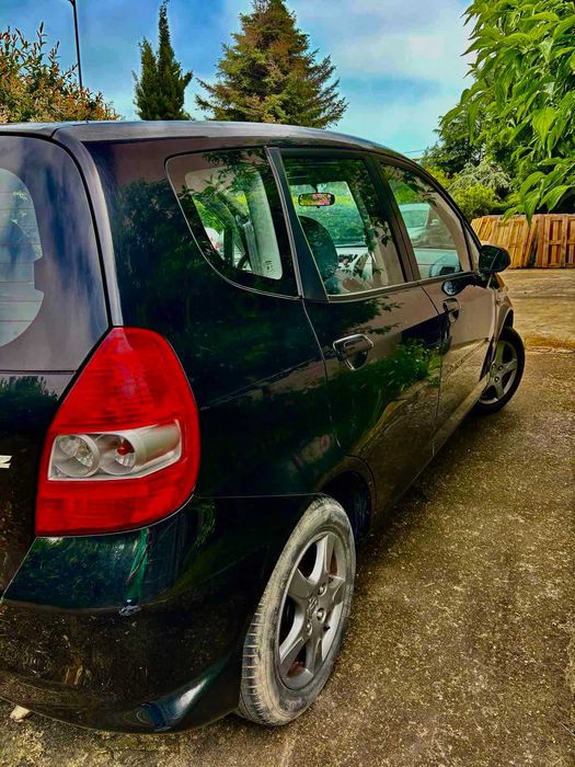Продавам Honda Jazz