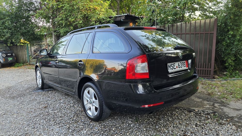 SKODA Octavia 2010 — imagine 3