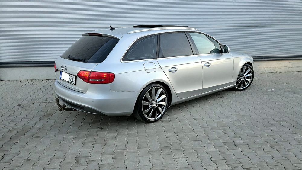 Audi  A4 B8 2.0TDI / Xenon - Navi - Piele - Panoramic