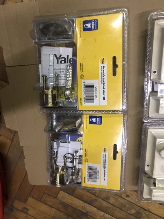 Yala Aplicata cu 3 chei si butuc cu 5 pini Urbis Yale Noi