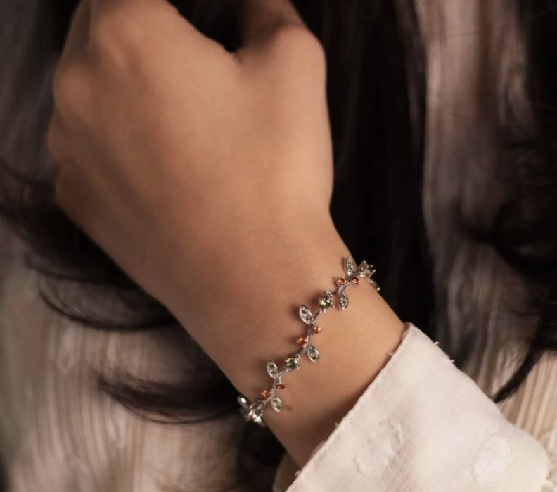 Сребърна гривна с кубичен цирконий — вдъхновена от природата