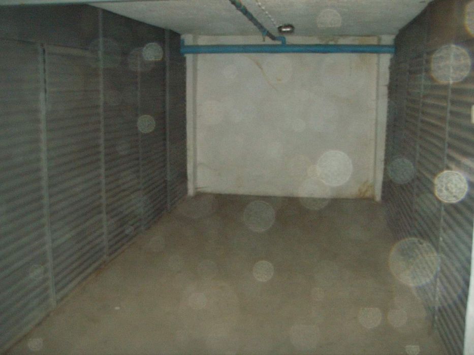 гараж под наем, Център