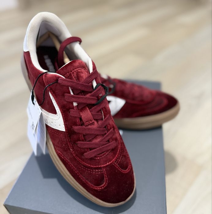 Adidasi Bershka