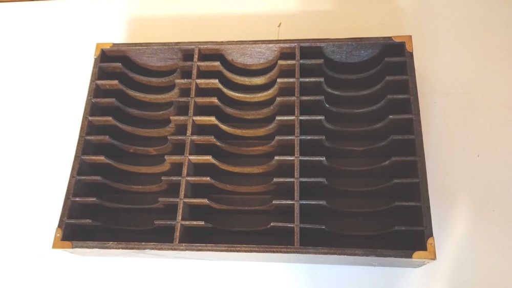 rack de lemn pt 30 casete audio , suport