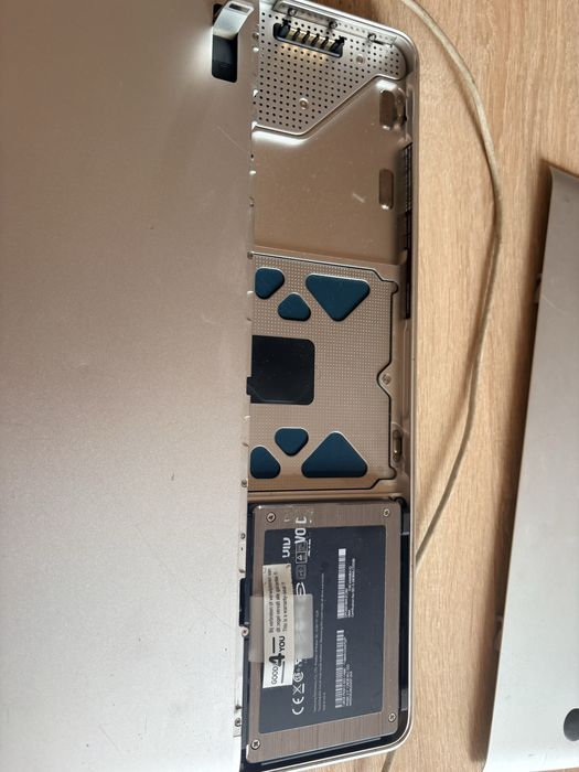 Macbook 2012 работещ